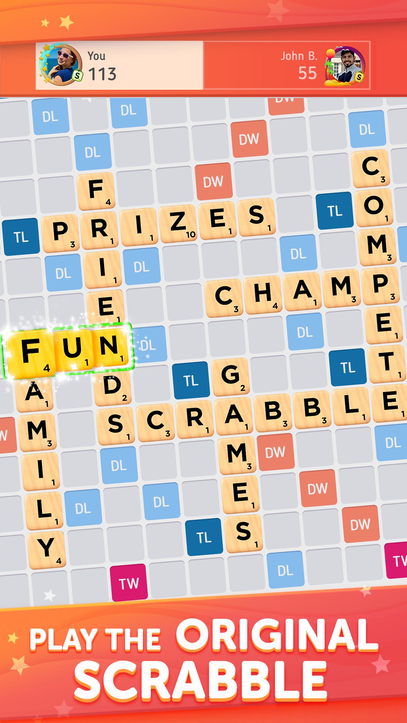 Captura de pantalla de Scrabble Go con un tablero de juego activo, mostrando una puntuación de 113 para 'You' y 55 para 'John B.'. Palabras como PRIZES, FUN, FAMILY, SCRABBLE dispuestas en el tablero con fichas de letras y multiplicadores de puntuación. En la parte inferior, se anima a jugar 'THE ORIGINAL SCRABBLE' en letras mayúsculas y llamativas.